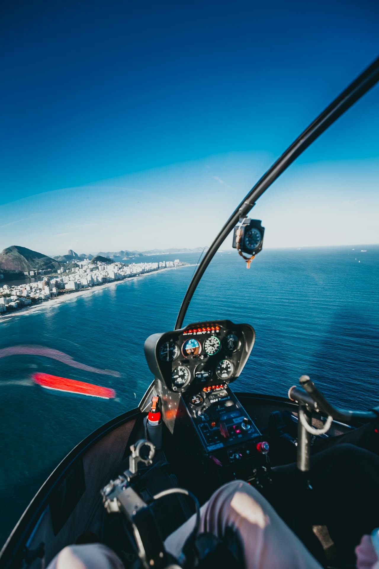 Romantischer Helikopterflug für Paare